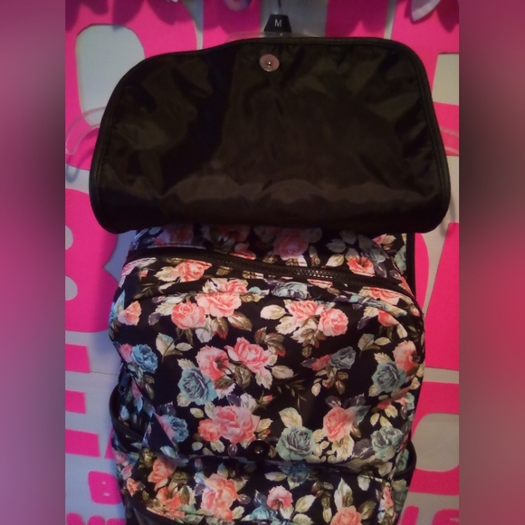 #267👉🏼Women's/Teens Or Children's Backpack 🎒 - Picture 3 of 7